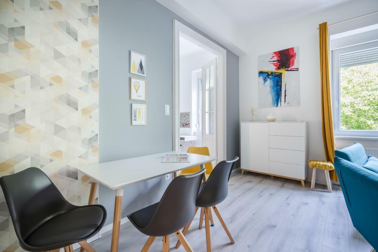 Bpr Color Fusion Home With A/C Budapest Bagian luar foto