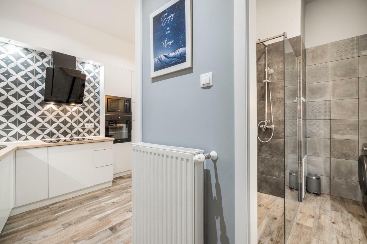 Bpr Color Fusion Home With A/C Budapest Bagian luar foto