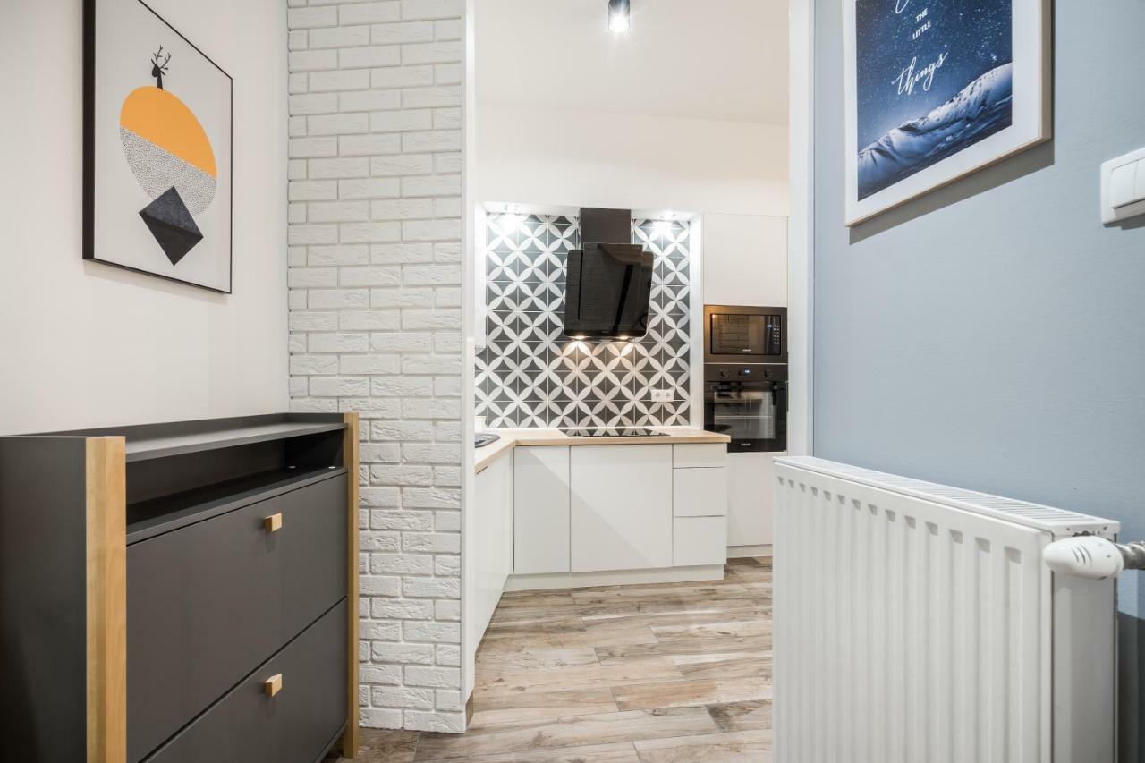 Bpr Color Fusion Home With A/C Budapest Bagian luar foto