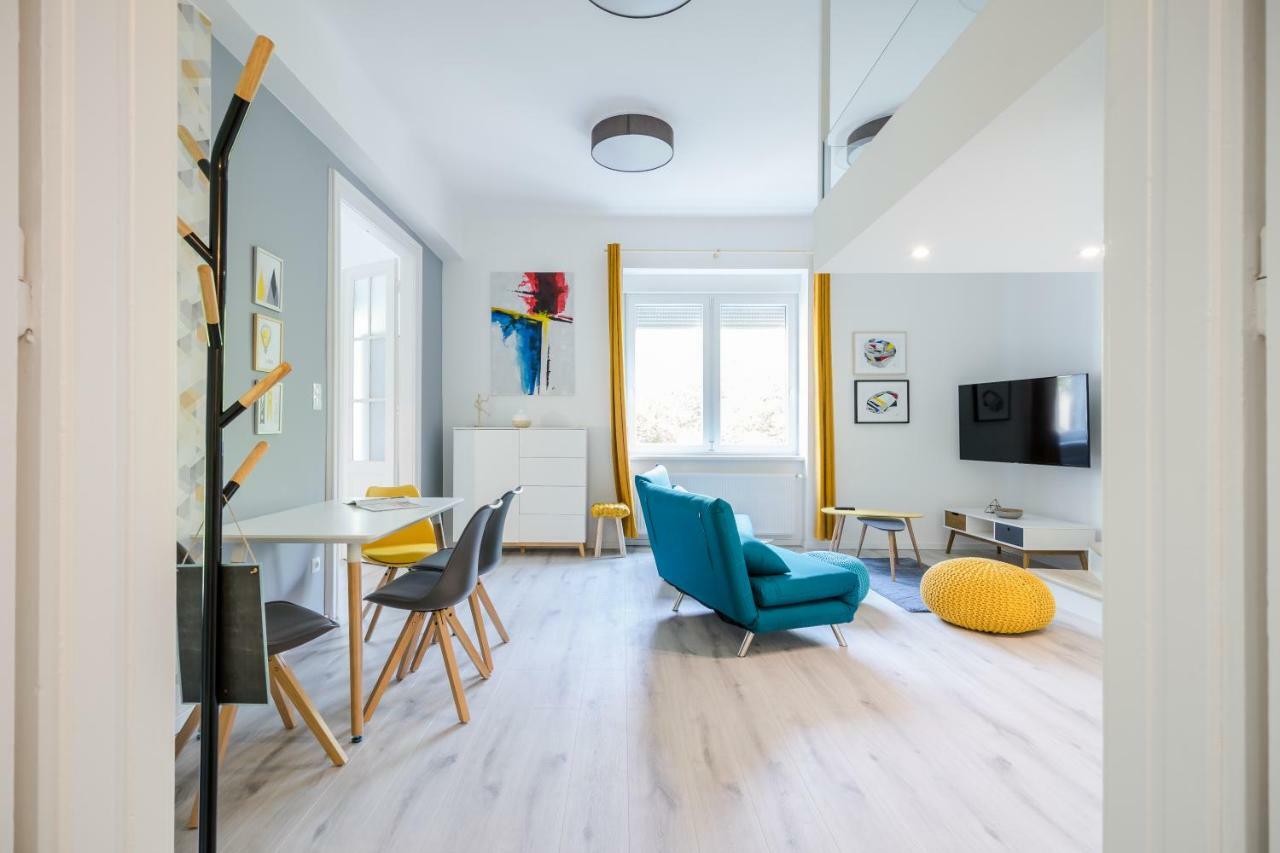 Bpr Color Fusion Home With A/C Budapest Bagian luar foto